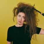 Cómo Eliminar el Frizz de tu Cabello para Siempre: Guía Fácil y Efectiva